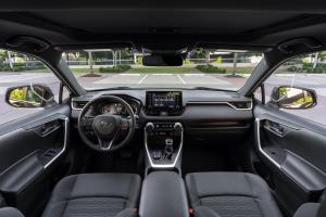 Toyota RAV4 Prime SE 2020 года 